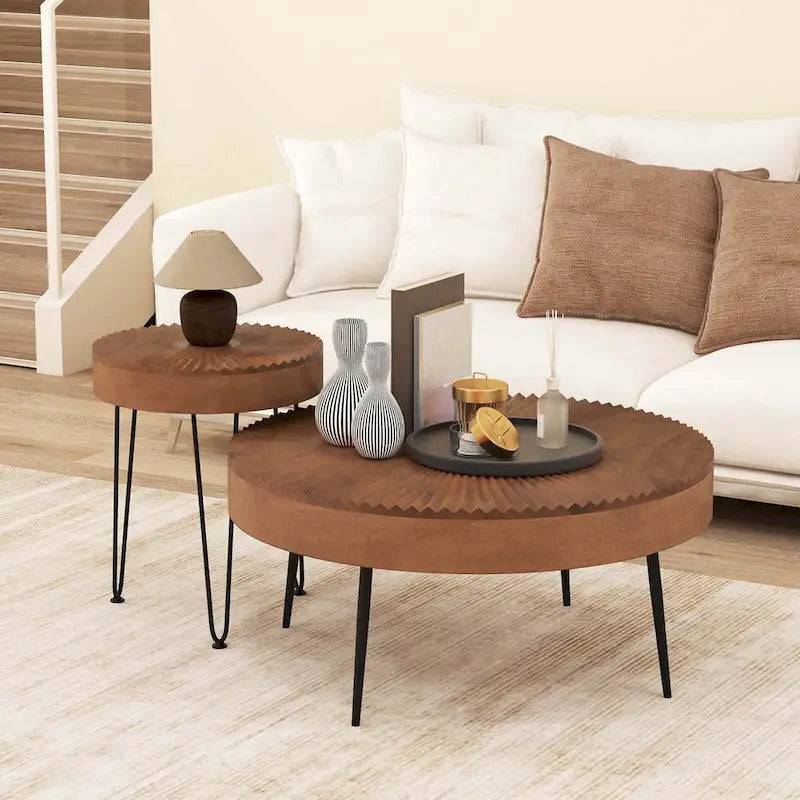 Mesa de centro redonda de estilo rústico y mesa auxiliar con acabado natural