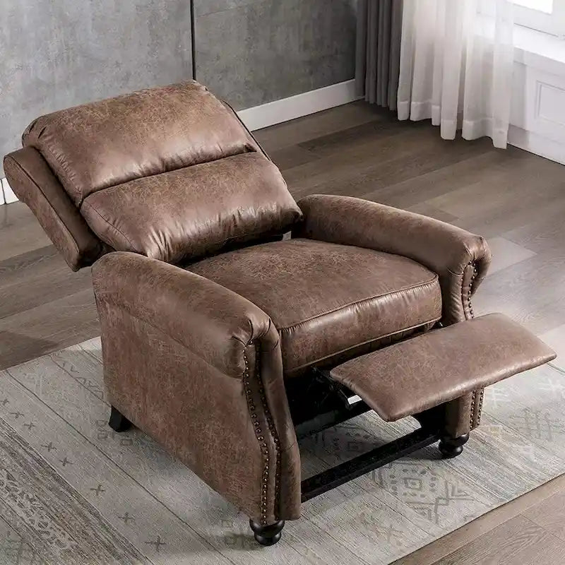 Club reclinable Armchair Pushback con decoración de remaches